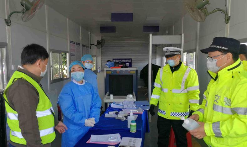 深圳武汉，兄弟妯娌，一家四口的两地坚守！