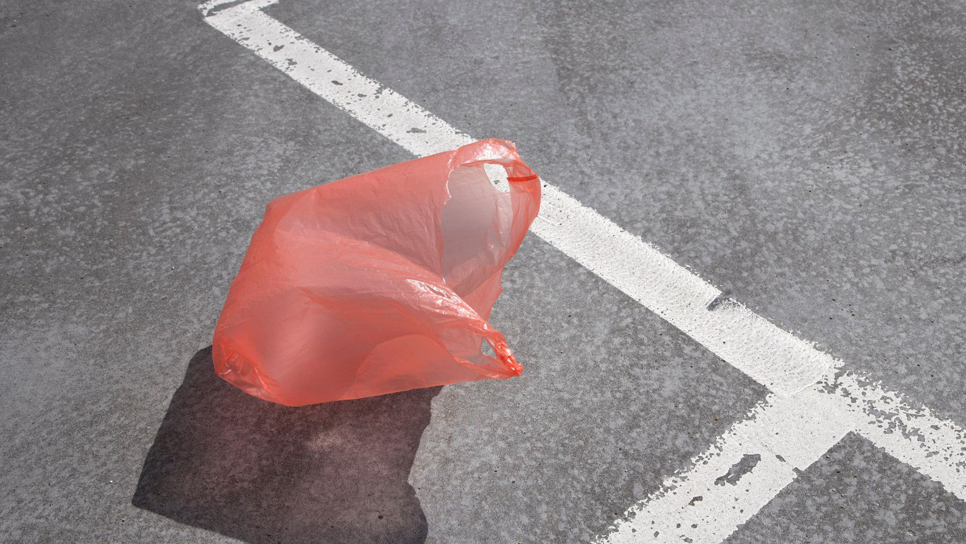 杜绝“白色污染”的关键一步