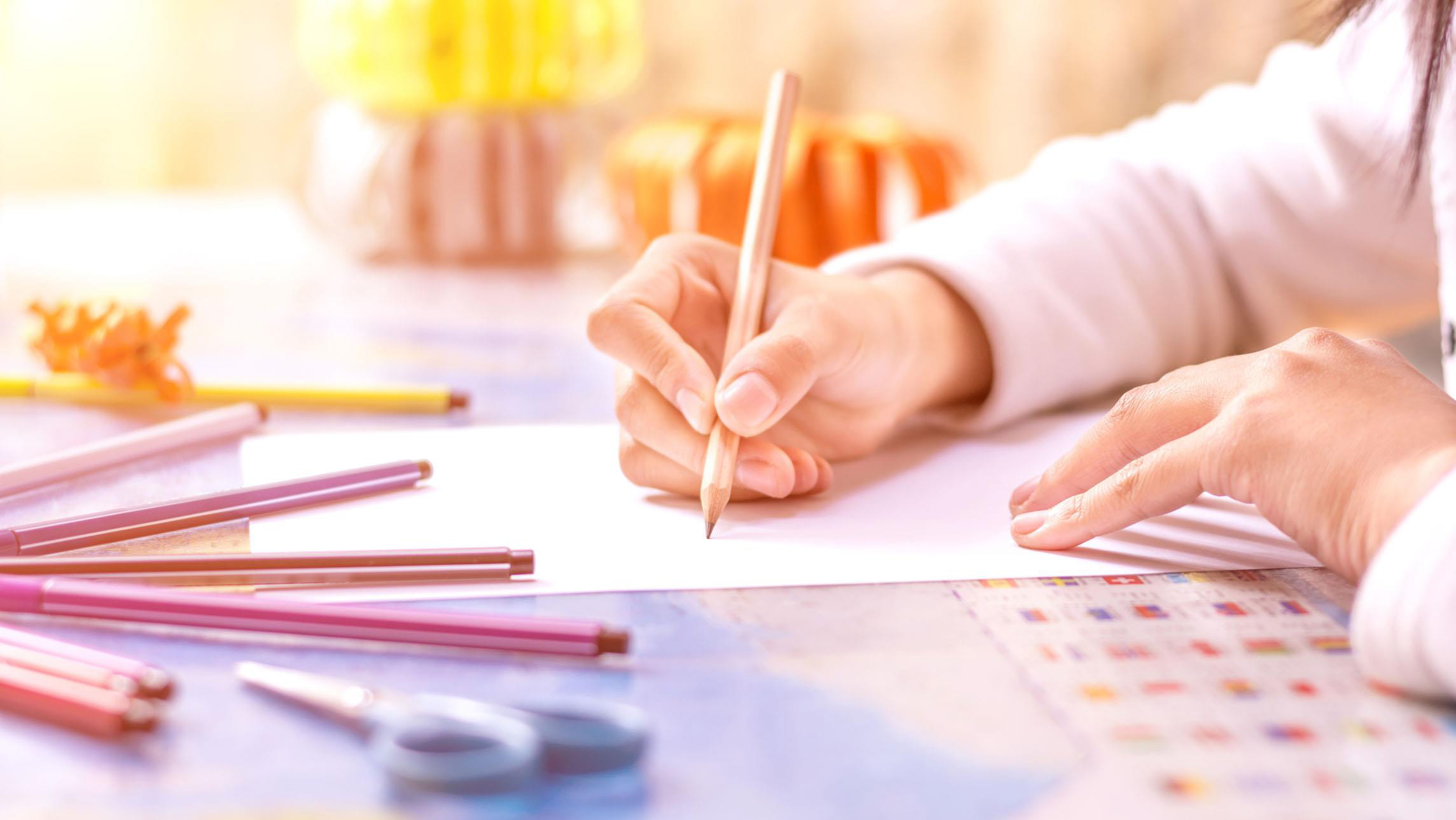 提高新时代公务员政治判断力