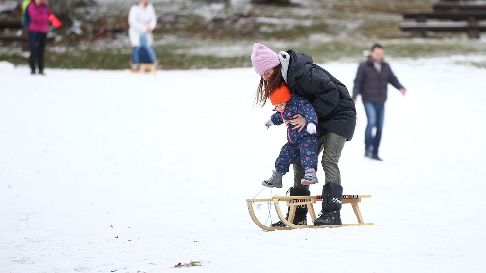 别让“民间送养”的灰色地带模糊法律边界