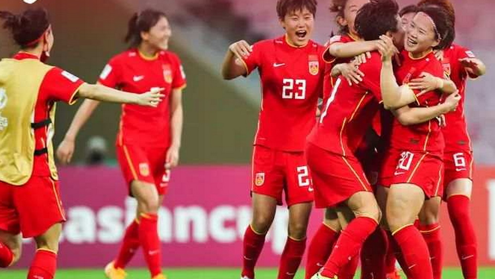 时隔16年重回亚洲之巅 女足靠什么逆风翻盘？