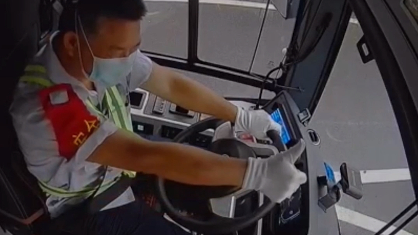 烟火鹏城，温暖终将相遇