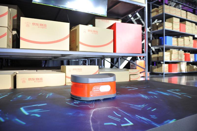 2018全球智能物流峰会召开 京东展示