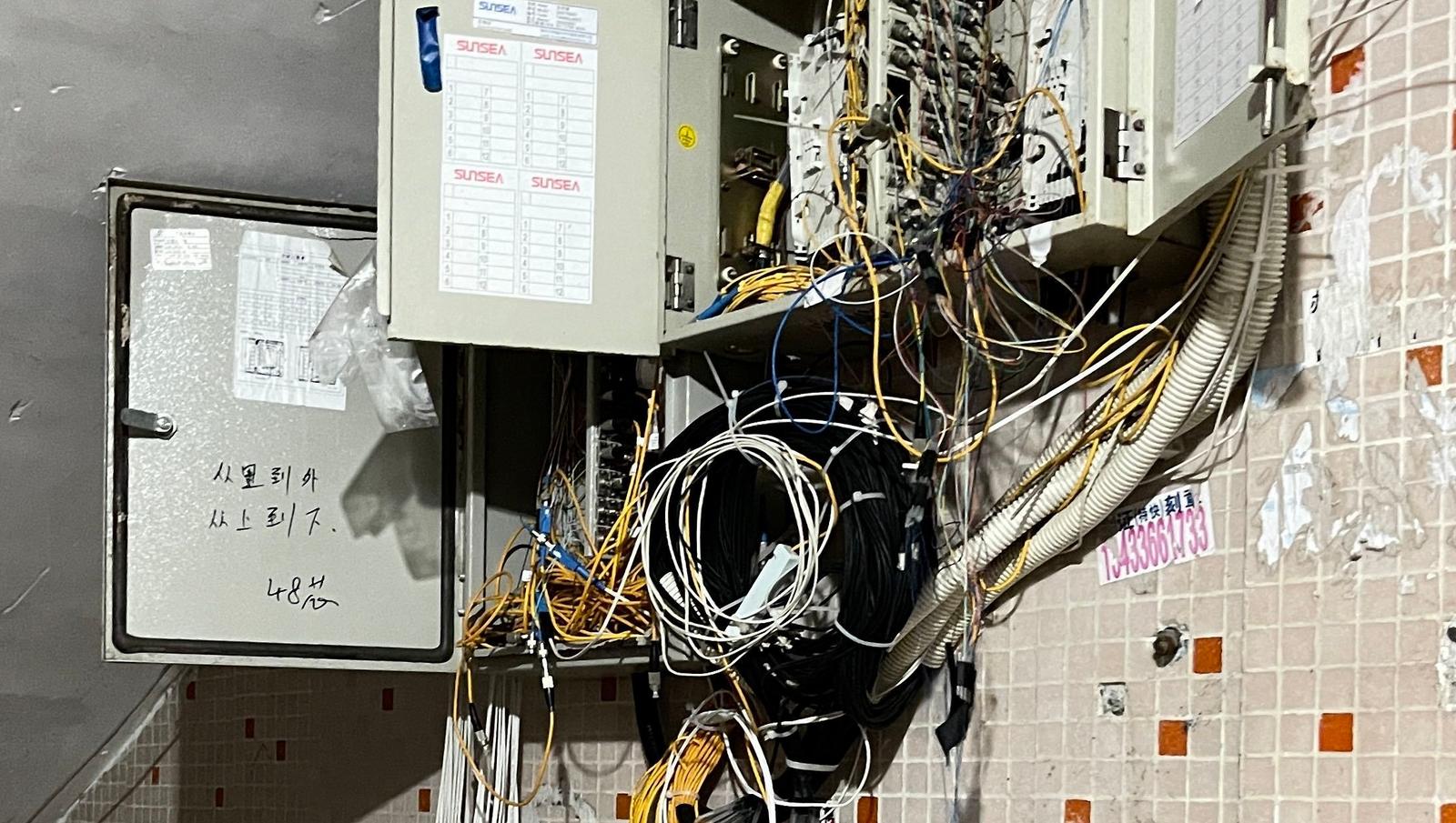 罗湖某公寓废线裸露无人管？已联系更换破旧线盒